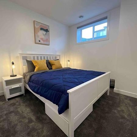 Newly Built 2 Bedroom Suite With Free Parking - Close To Banff National Park, Calgary Exterior photo